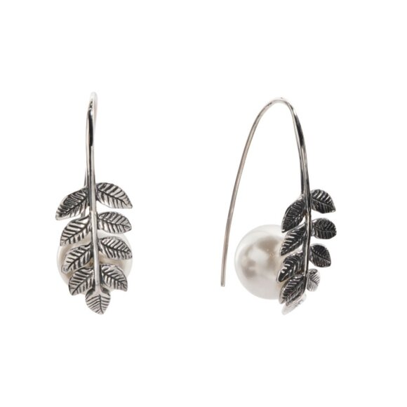 ANNIKA WITT Silver/pearl Made In Bali Sterling Silver Shell Pearl Leaf Earrings - Picture 1 of 2
